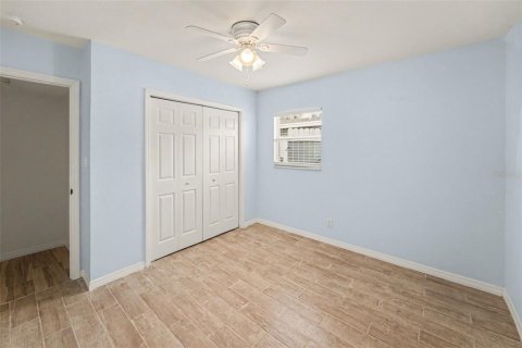 Villa ou maison à vendre à Tampa, Floride: 4 chambres, 225.01 m2 № 2398943 - photo 22