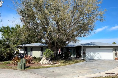 Casa en venta en Fort Myers, Florida, 3 dormitorios, 185.8 m2 № 1641422 - foto 7