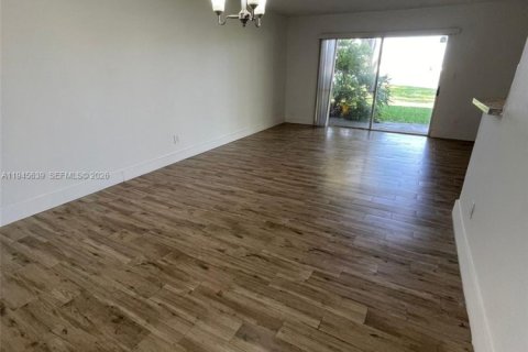 Copropriété à vendre à Oakland Park, Floride: 2 chambres, 94.76 m2 № 2152870 - photo 7