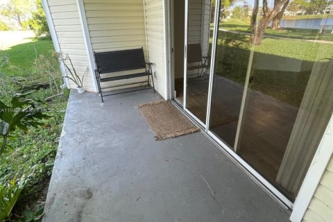 Copropriété à vendre à Oakland Park, Floride: 2 chambres, 94.76 m2 № 2152870 - photo 13