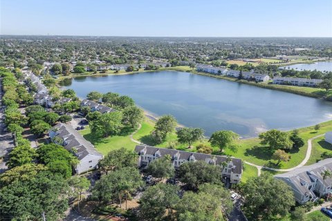 Copropriété à vendre à Oakland Park, Floride: 2 chambres, 94.76 m2 № 2152870 - photo 24