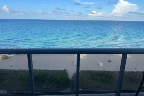 Copropriété à vendre à Miami Beach, Floride: 2 chambres, 154.87 m2 № 2027982 - photo 9