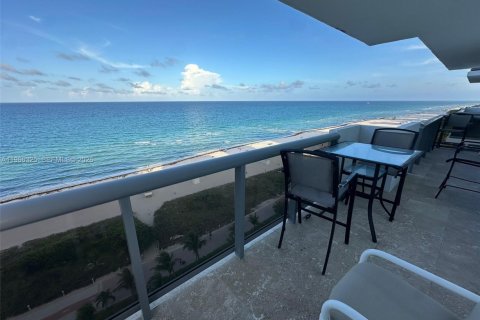 Copropriété à vendre à Miami Beach, Floride: 2 chambres, 154.87 m2 № 2027982 - photo 2