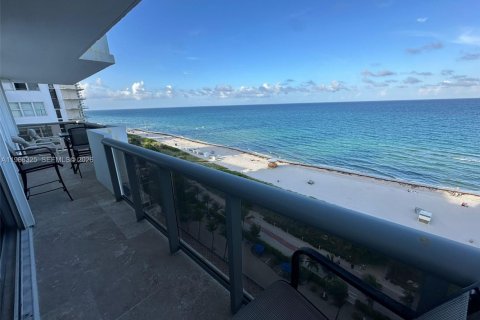 Copropriété à vendre à Miami Beach, Floride: 2 chambres, 154.87 m2 № 2027982 - photo 3
