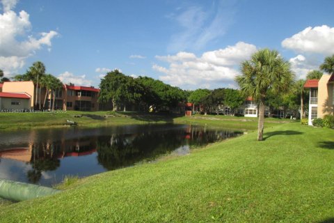 Condominio en alquiler en West Palm Beach, Florida, 2 dormitorios, 75.44 m2 № 1946102 - foto 19