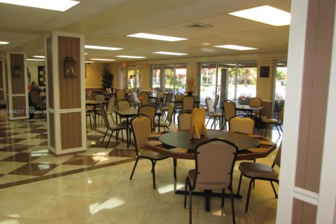 Condominio en alquiler en West Palm Beach, Florida, 2 dormitorios, 75.44 m2 № 1946102 - foto 26