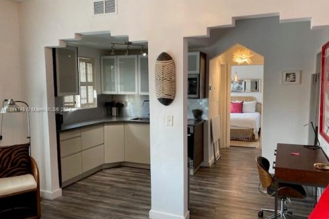 Condominio en venta en Miami Beach, Florida, 1 dormitorio, 44.59 m2 № 1985173 - foto 2