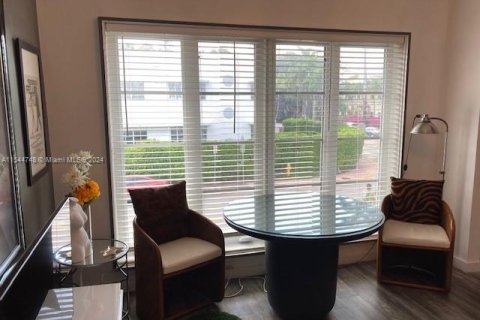 Condominio en venta en Miami Beach, Florida, 1 dormitorio, 44.59 m2 № 1985173 - foto 4