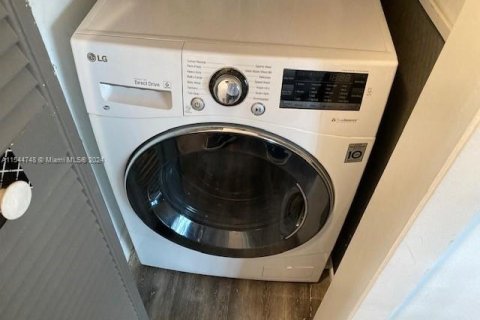 Condominio en venta en Miami Beach, Florida, 1 dormitorio, 44.59 m2 № 1985173 - foto 11