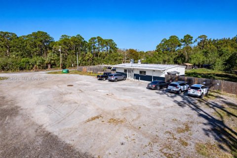 Immobilier commercial à St. Lucie, Floride № 2352593