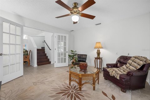 House in Ormond Beach, Florida 5 bedrooms, 296.64 sq.m. № 2227566 - photo 20