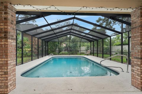 House in Ormond Beach, Florida 5 bedrooms, 296.64 sq.m. № 2227566 - photo 10