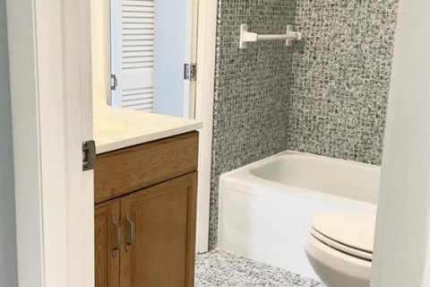 Купить кондоминиум в Норт-Палм-Бич, Флорида 4 комнаты, 61.87м2, № 2082952 - фото 11