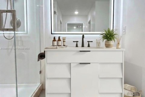 Купить кондоминиум в Пемброк-Пайнс, Флорида 2 спальни, 74.88м2, № 2353087 - фото 20