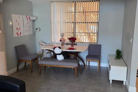 Condominio en venta en Pompano Beach, Florida, 2 dormitorios, 106.84 m2 № 2083177 - foto 5