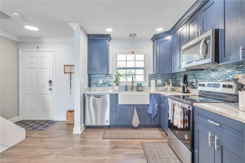 Adosado en alquiler en Saint Petersburg, Florida, 3 dormitorios, 133.5 m2 № 1879163 - foto 4