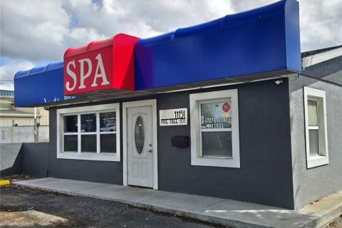 Commercial property in Largo, Florida 717.39 sq.m. № 2110245 - photo 5