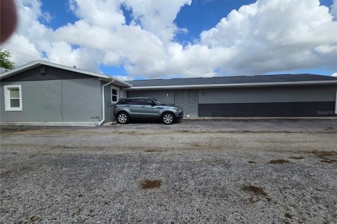 Commercial property in Largo, Florida 717.39 sq.m. № 2110245 - photo 6