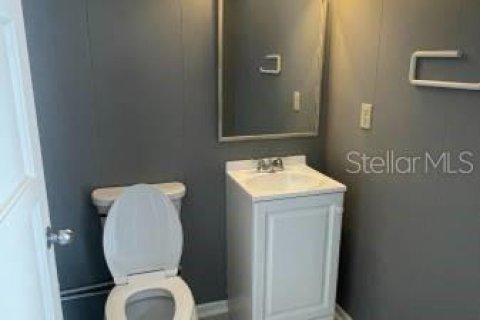 Commercial property in Largo, Florida 717.39 sq.m. № 2110245 - photo 17