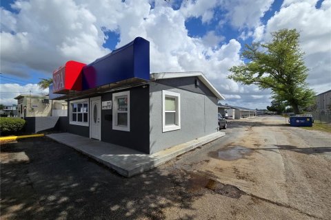 Commercial property in Largo, Florida 717.39 sq.m. № 2110245 - photo 3