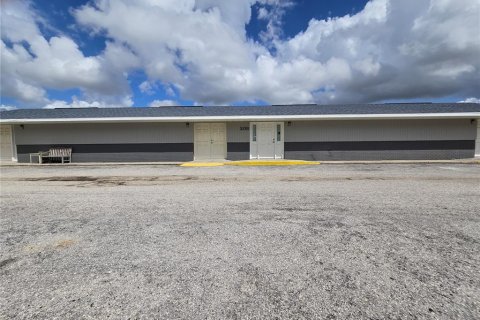Commercial property in Largo, Florida 717.39 sq.m. № 2110245 - photo 11