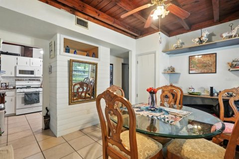 Villa ou maison à vendre à New Smyrna Beach, Floride: 2 chambres, 91.97 m2 № 1886262 - photo 12