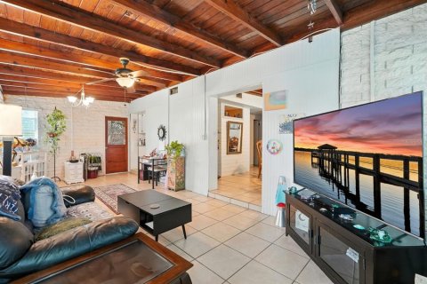 Villa ou maison à vendre à New Smyrna Beach, Floride: 2 chambres, 91.97 m2 № 1886262 - photo 4