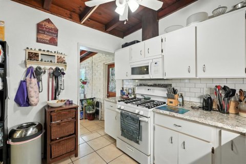 Villa ou maison à vendre à New Smyrna Beach, Floride: 2 chambres, 91.97 m2 № 1886262 - photo 10