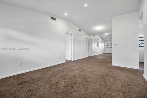 Купить кондоминиум в Хайалиа, Флорида 2 спальни, 83.61м2, № 1727734 - фото 10