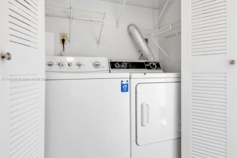 Купить кондоминиум в Хайалиа, Флорида 2 спальни, 83.61м2, № 1727734 - фото 23