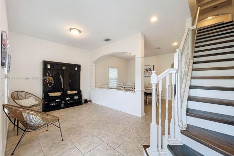 House in Saint Cloud, Florida 5 bedrooms, 325.99 sq.m. № 1732088 - photo 11