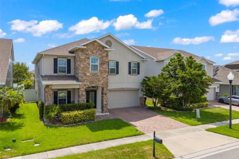 House in Saint Cloud, Florida 5 bedrooms, 325.99 sq.m. № 1732088 - photo 3
