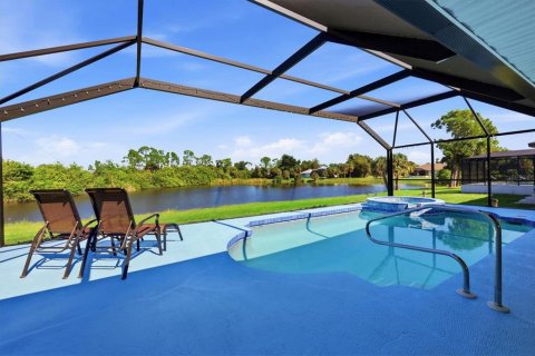 Villa ou maison à vendre à Rotonda, Floride: 3 chambres, 182.46 m2 № 2416871 - photo 2