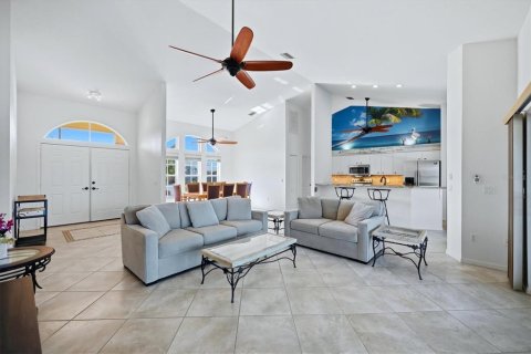 Villa ou maison à vendre à Rotonda, Floride: 3 chambres, 182.46 m2 № 2416871 - photo 10