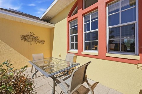 Villa ou maison à vendre à Rotonda, Floride: 3 chambres, 182.46 m2 № 2416871 - photo 5