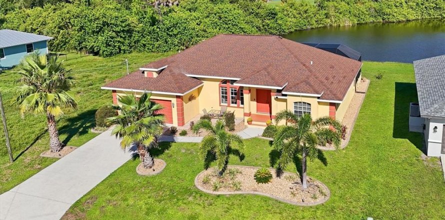 Villa ou maison à Rotonda, Floride 3 chambres, 182.46 m2 № 2416871