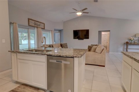 House in North Port, Florida 4 bedrooms, 169.45 sq.m. № 2156852 - photo 12