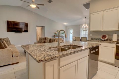 House in North Port, Florida 4 bedrooms, 169.45 sq.m. № 2156852 - photo 10
