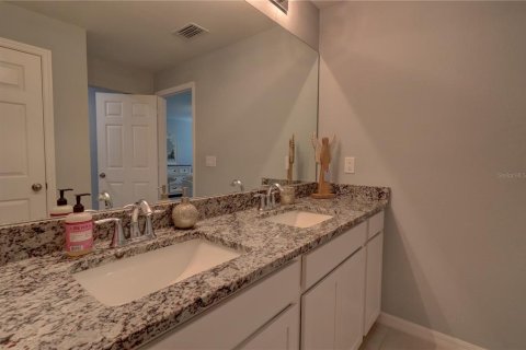 House in North Port, Florida 4 bedrooms, 169.45 sq.m. № 2156852 - photo 19