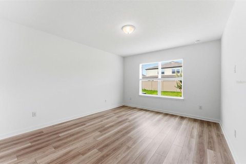 House in Wesley Chapel, Florida 4 bedrooms, 214.05 sq.m. № 2200540 - photo 6