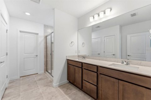House in Wesley Chapel, Florida 4 bedrooms, 214.05 sq.m. № 2200540 - photo 7