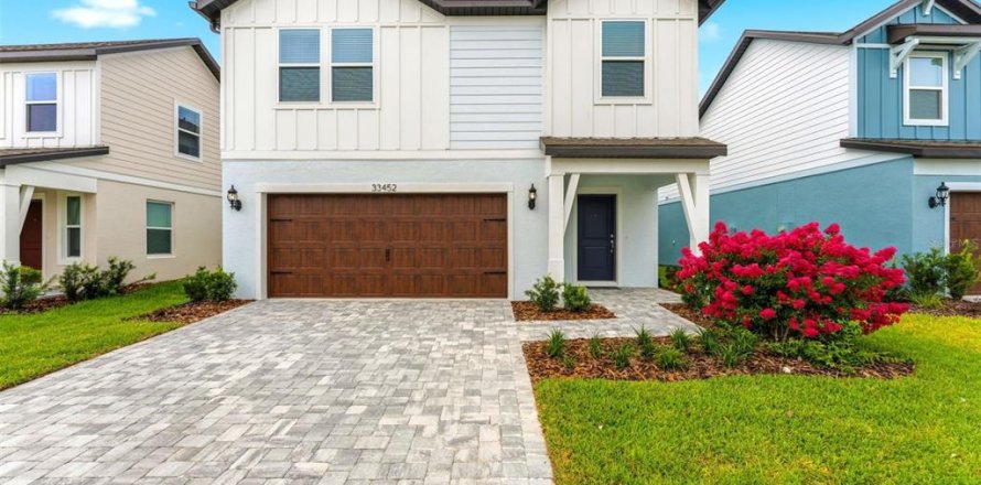House in Wesley Chapel, Florida 4 bedrooms, 214.05 sq.m. № 2200540