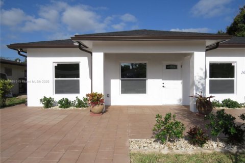 Propiedad comercial en venta en Fort Lauderdale, Florida, 258.27 m2 № 1941653 - foto 23