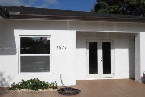 Propiedad comercial en venta en Fort Lauderdale, Florida, 258.27 m2 № 1941653 - foto 22