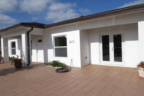 Propiedad comercial en venta en Fort Lauderdale, Florida, 258.27 m2 № 1941653 - foto 5