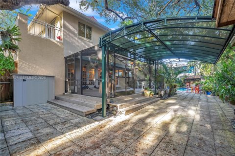 Купить коммерческую недвижимость в Майами, Флорида № 2051064 - фото 10