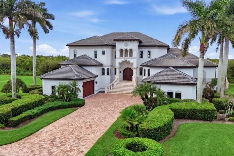 Villa ou maison à vendre à Port Charlotte, Floride: 4 chambres, 525.36 m2 № 2304540 - photo 3