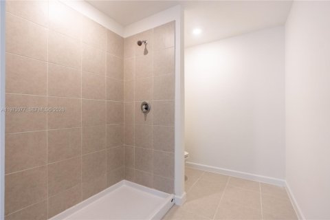 House in Miami, Florida 4 bedrooms № 2040661 - photo 30