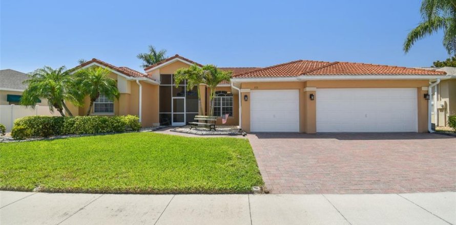 Casa en Sun City Center, Florida 4 dormitorios, 229.65 m2 № 1743654