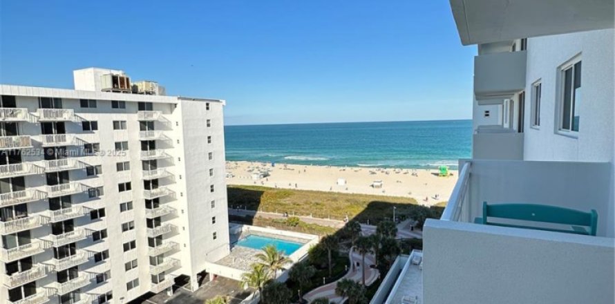 Condo in Miami Beach, Florida, 1 bedroom  № 1860621